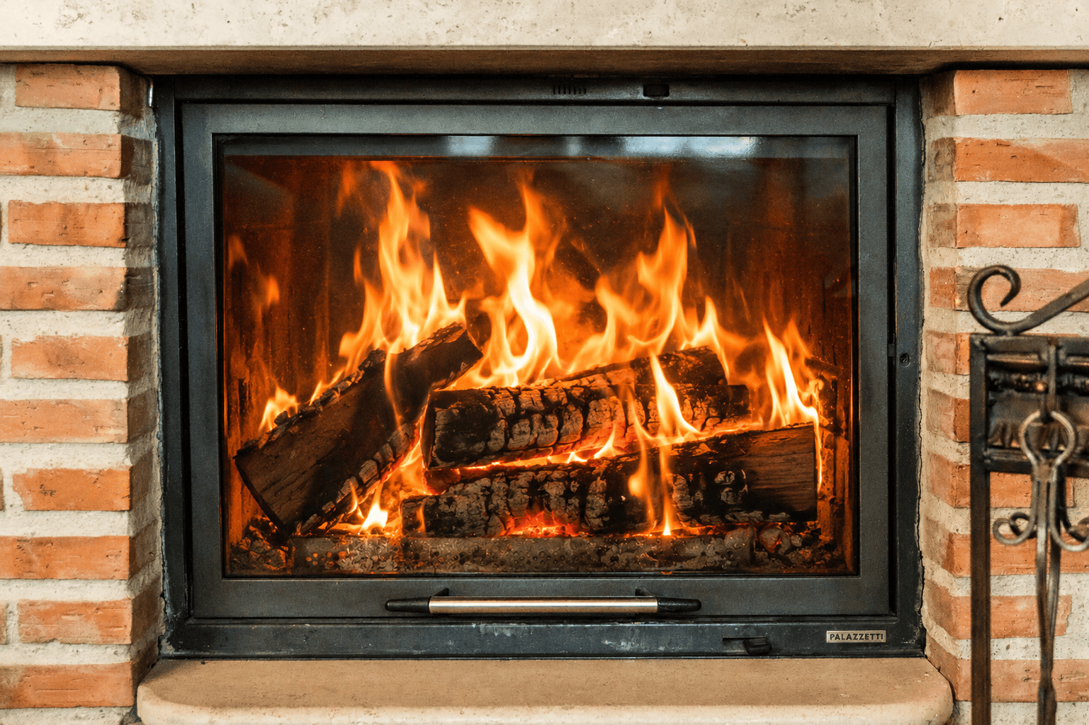 Salón con chimenea